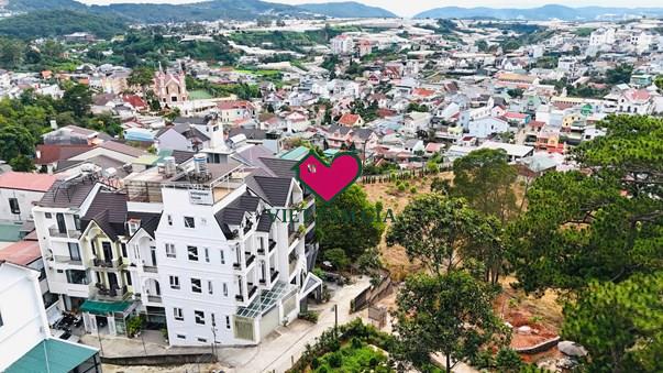 Bán homestay hẻm Mai Hắc Đế Phường Camly - Đà Lạt trung tâm tiện di chuyển.