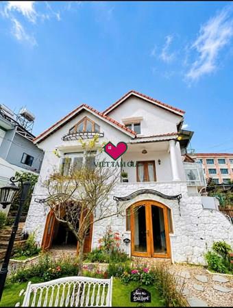 Bán biệt thự sân vườn hẻm Hoàng Diệu Phường Cam Ly - Đà Lạt trung tâm tiện di  chuyển.
