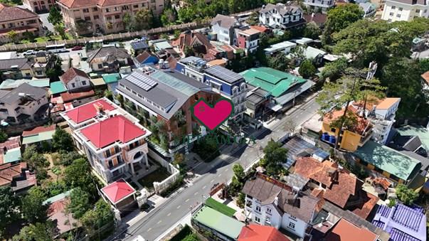 Bán khách sạn MT đường Huỳnh Thúc Kháng Phường Xuân Hương - Đà Lạt thuận tiện kinh doanh.