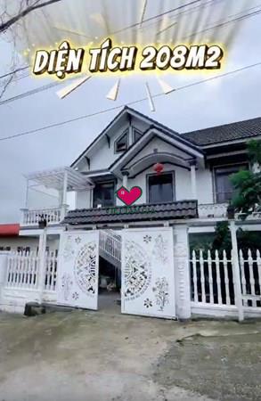Bán biệt thự 2 mặt tiền Hùng Vương  Phường Xuân Hương - Đà Lạt giá cực tốt thích hợp đầu tư lâu dài.
