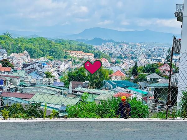 Bán đất trung tâm hẻm 27 Lê Hồng Phong Phường Xuân Hương - Đà Lạt view thành phố .