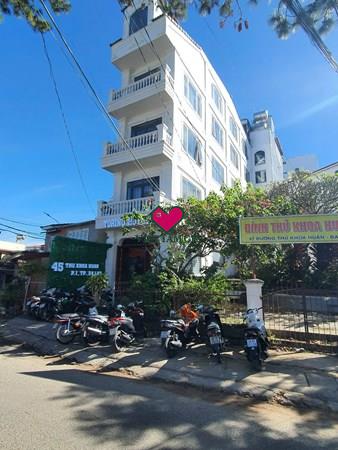 Bán khách sạn MT Thủ Khoa Huân Phường Xuân Hương - Đà Lạt