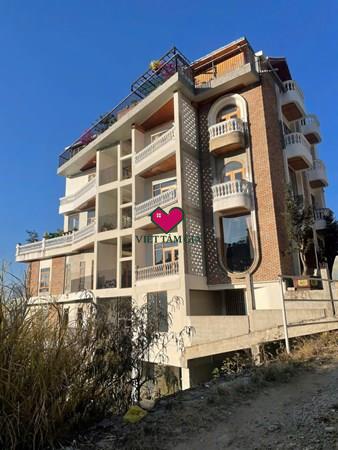 Bán khách sạn hẻm Hoàng Hoa Thám Phường Xuân Hương - Đà Lạt view thông đẹp vĩnh viễn.