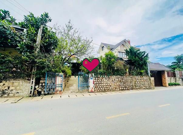 Bán nhà MT đường Vạn Hạnh Phường Lâm Viên - Đà Lạt thuận tiện đi lại.
